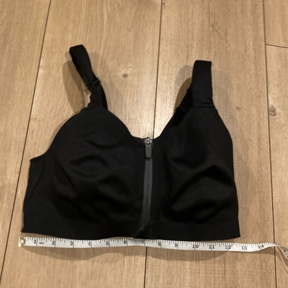 VIictora Secret Incredible Knock Out Bra - Picture 6 of 7